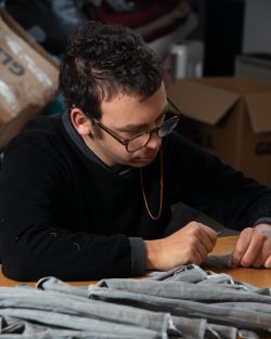 Tessuti solidali: sostenibilità e inclusione a cura di Fondazione Terna