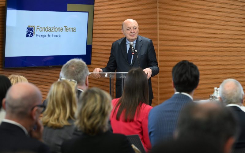 Gilberto Pichetto Fratin ministro dell’Ambiente e della Sicurezza Energetica, nel corso dell’evento di presentazione dei progetti della Fondazione Terna (2 aprile 2025)